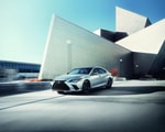 Lexus ES 2023 года обновился и получил новые комплектации