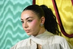 Charli XCX выпустит саундтрек-альбом к новой экранизации «Грозового перевала»