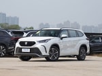 Toyota презентовала новейший кроссовер Crown Kluger
