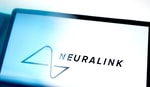 Neuralink Илона Маска планирует ежегодно вживлять нейрочипы 20 тысячам пациентов