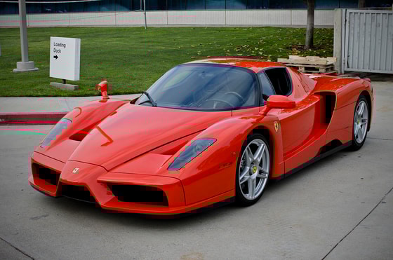 Фото:&nbsp;Ferrari Enzo 2004/Википедия