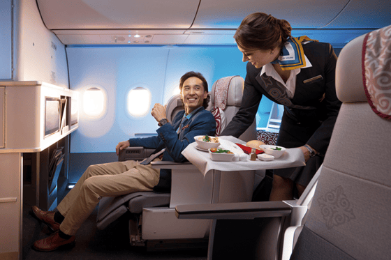 Горячее питание в бизнес классе на рейсах авиакомпании Air Astana