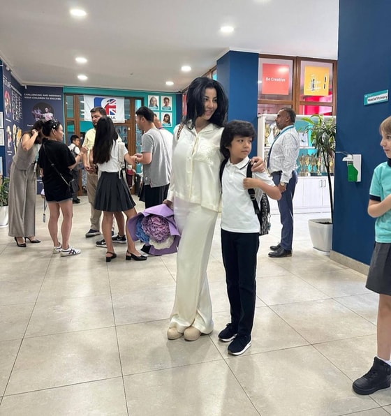 Исполнительница Шахзода с сыном Халидом&nbsp;