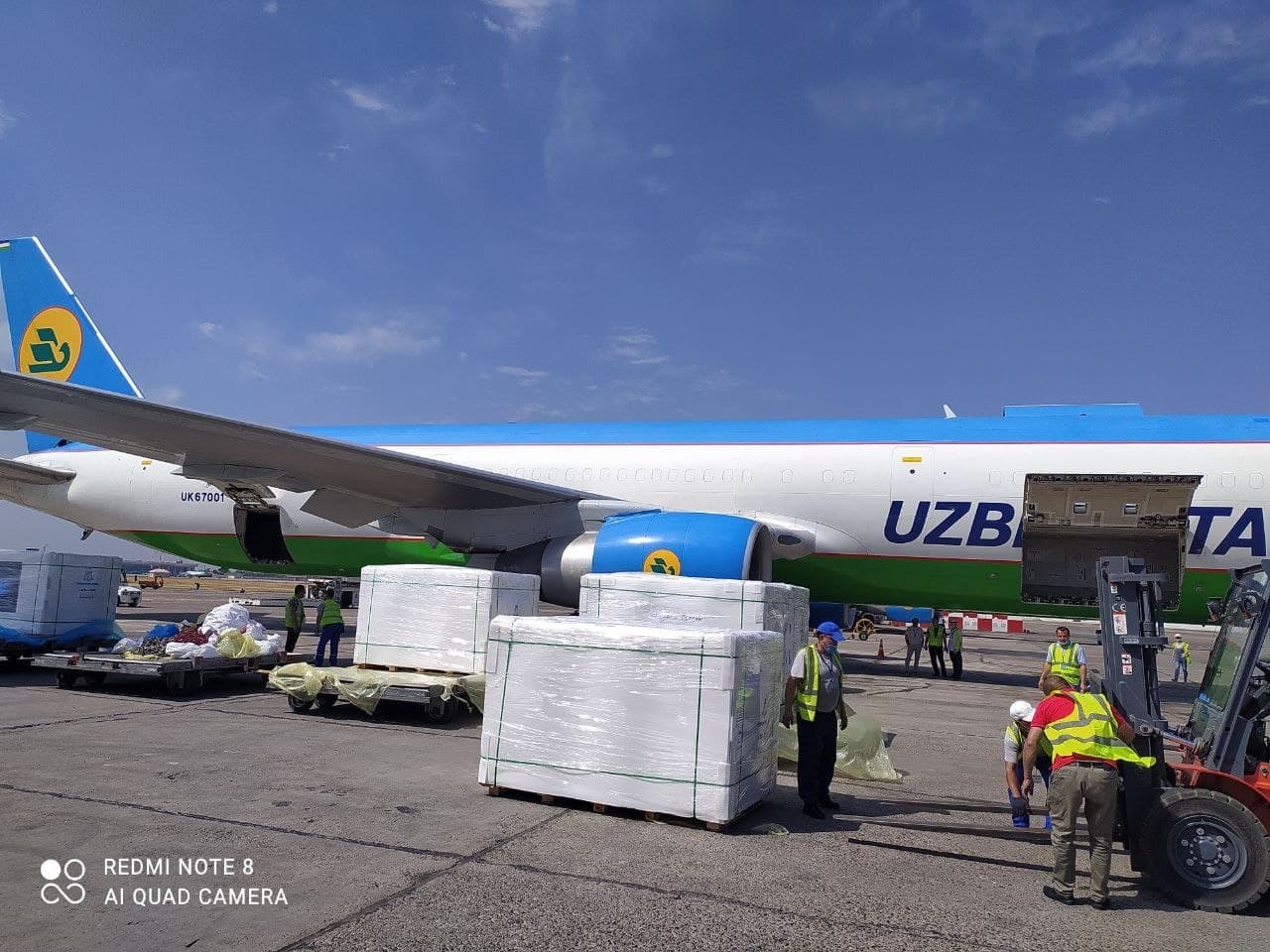 Узбекистан получил еще 500 тысяч доз вакцины ZF-UZ-VAC2001