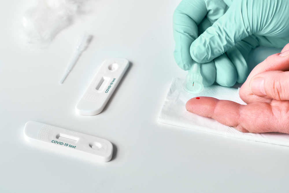 Эксперт рассказала, при каком уровне антител нужно делать вакцинацию