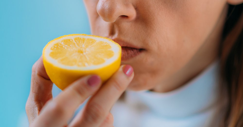 Врач из России рассказал, как восстановить дыхание и обоняние после перенесенного коронавируса