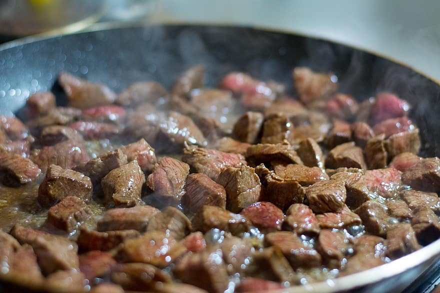 Онколог рассказал о любимой еде пациентов, умерших от рака кишечника