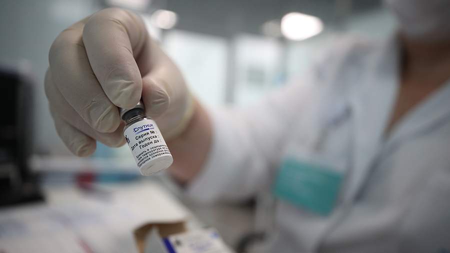 Лицам старше 60 лет разрешили вакцинироваться «Спутником Лайт»