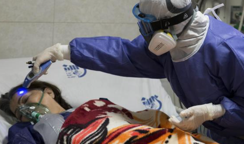 Женщина была против прививок и впала в кому из-за «короны»