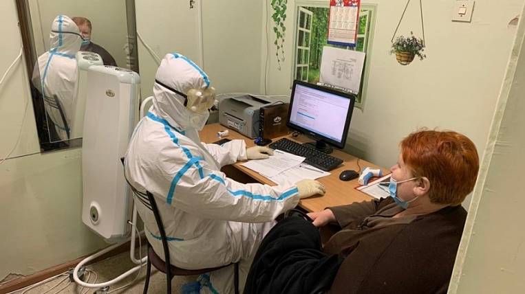 Женщина специально заразилась коронавирусом ради иммунитета и скончалась