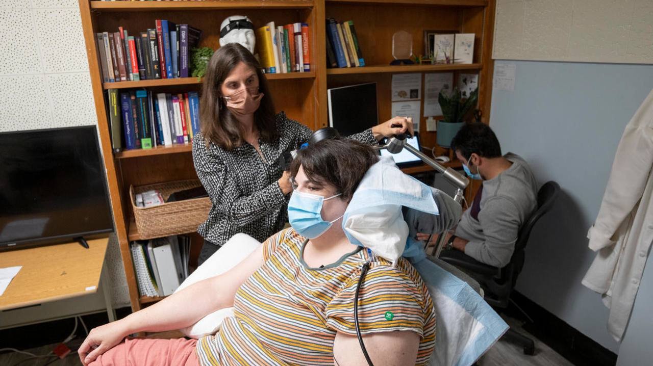 Ученые придумали, как лечить депрессию с помощью стимуляции мозга