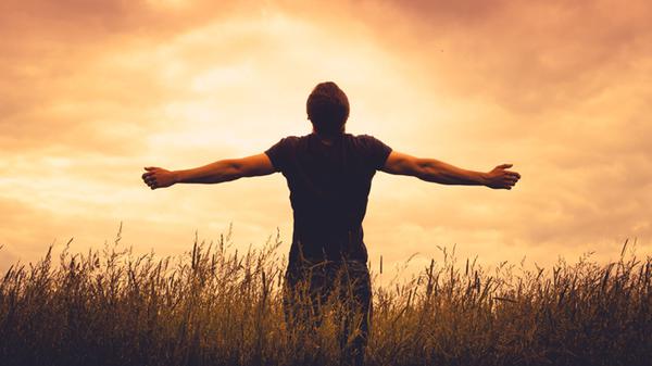 Известный эндокринолог рассказала, как вырабатывать больше гормонов счастья