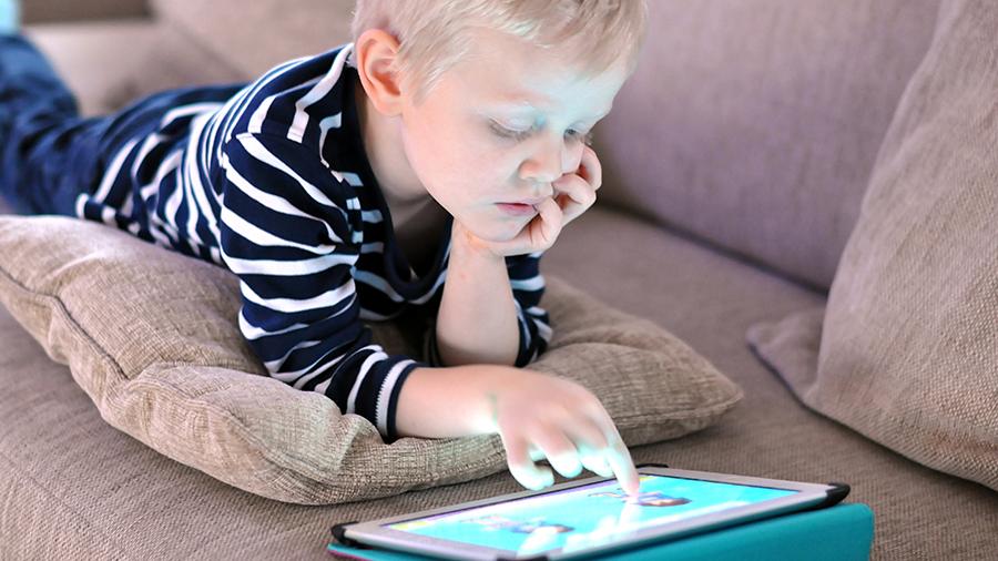 Как использовать смартфон и другие гаджеты с минимальным вредом для глаз?