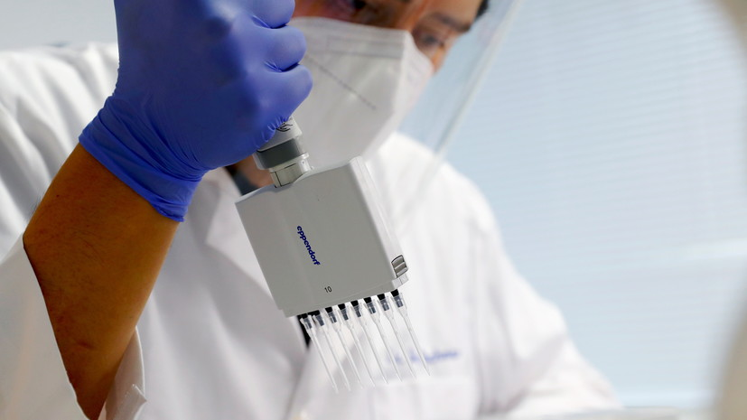 «Штамм «омикрон» может стать таким же опасным, как Эбола», — председатель WMA выразил опасения в связи с выявлением нового штамма COVID-19