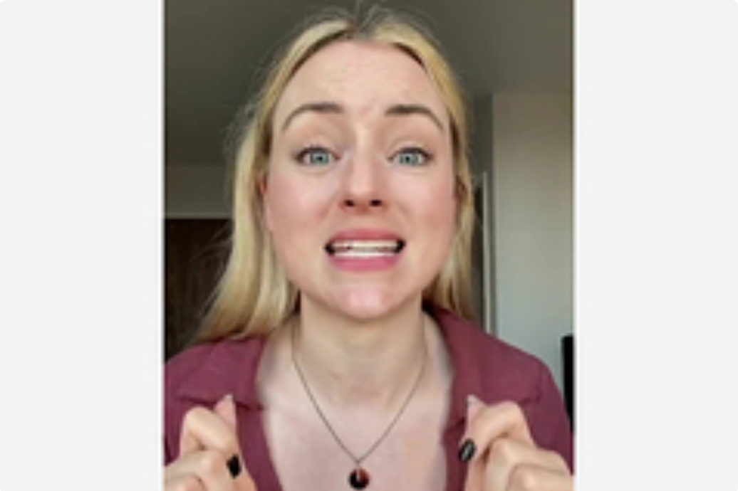 Блогер показала, как правильно умываться, и вызвала недоумения в соцсетях