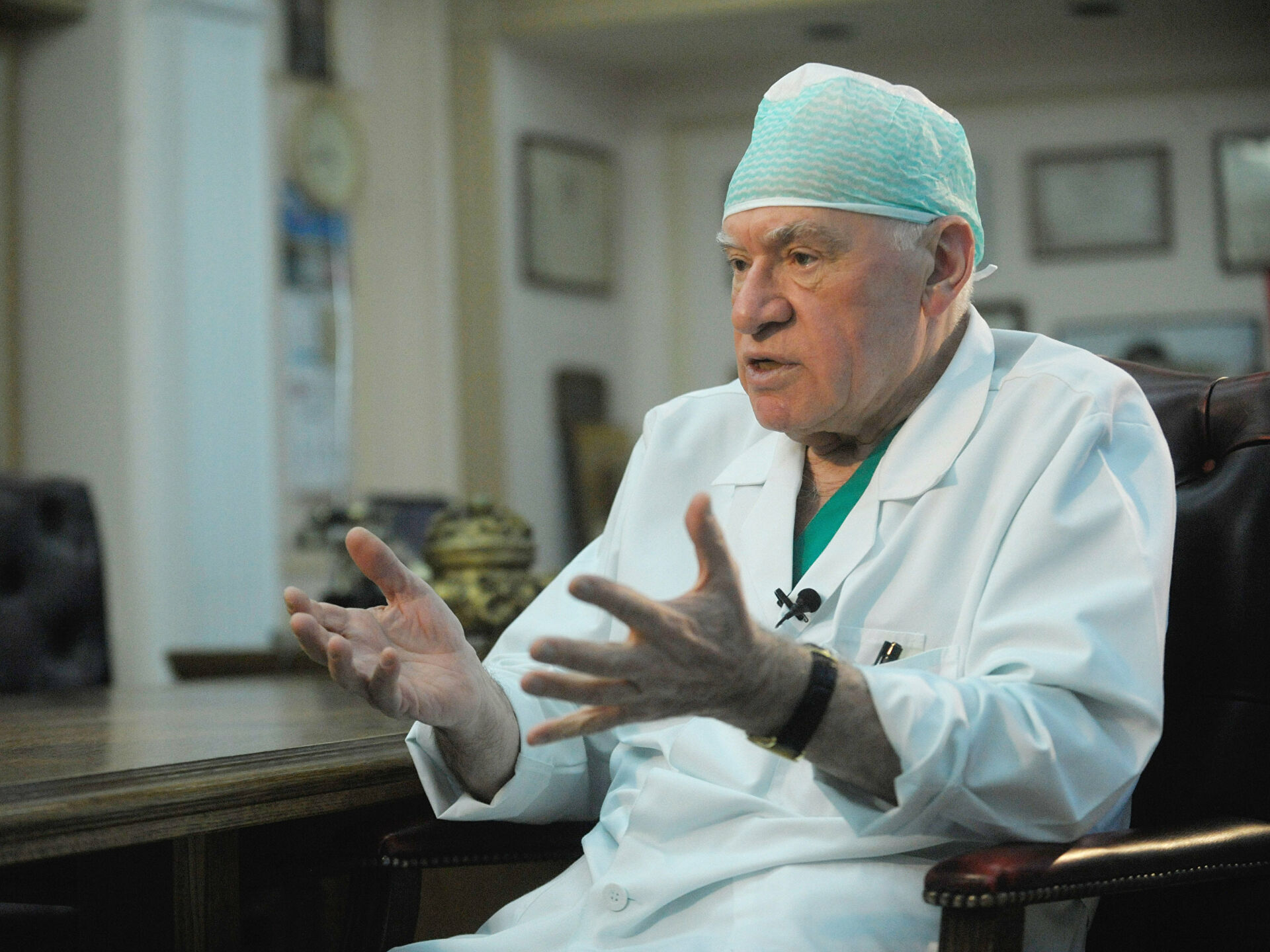 Академик рассказал, где находится душа человека