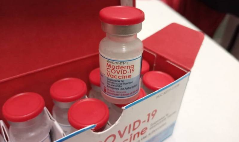 В Узбекистан доставили два миллиона доз вакцины Moderna