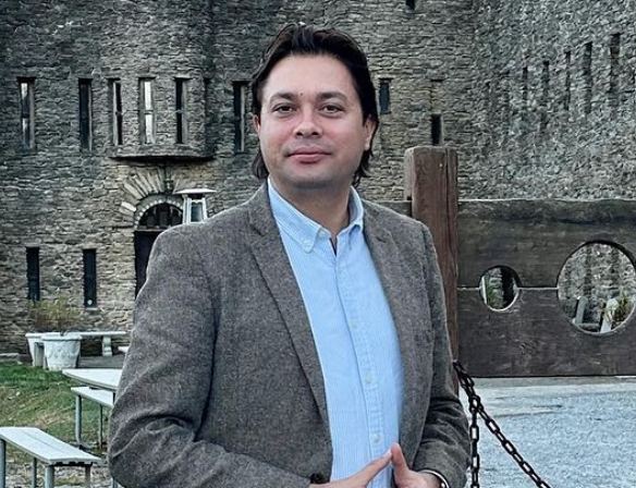 Отабек Махкамов