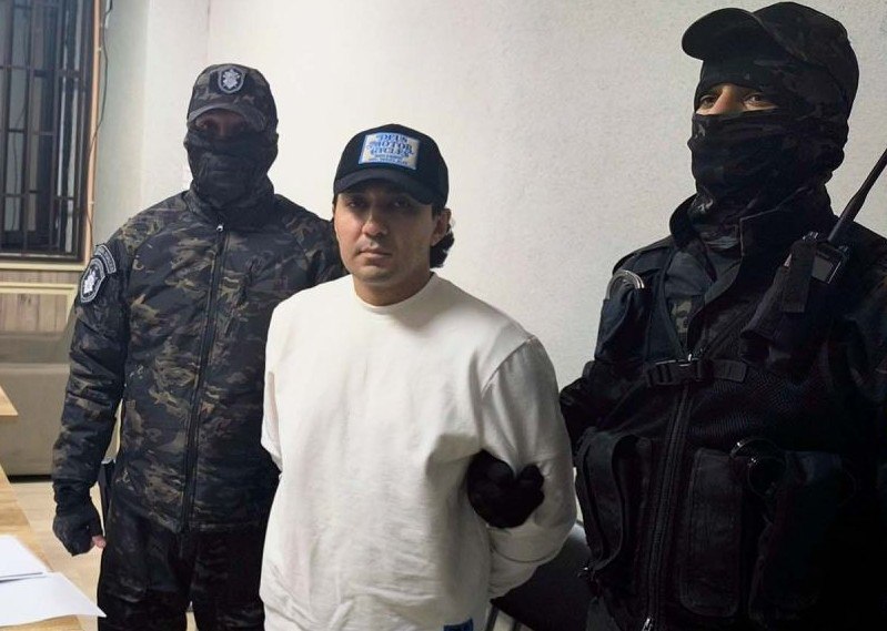 Экс-судьи по делу Акмаля Шукурова вышли под залог