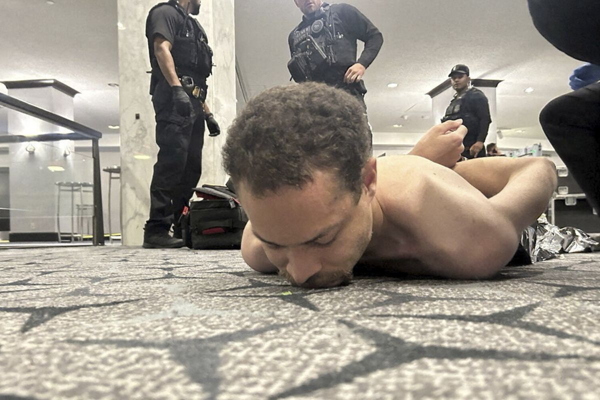 Виновнику стрельбы в Вашингтоне официально предъявили обвинение в покушении на Трампа