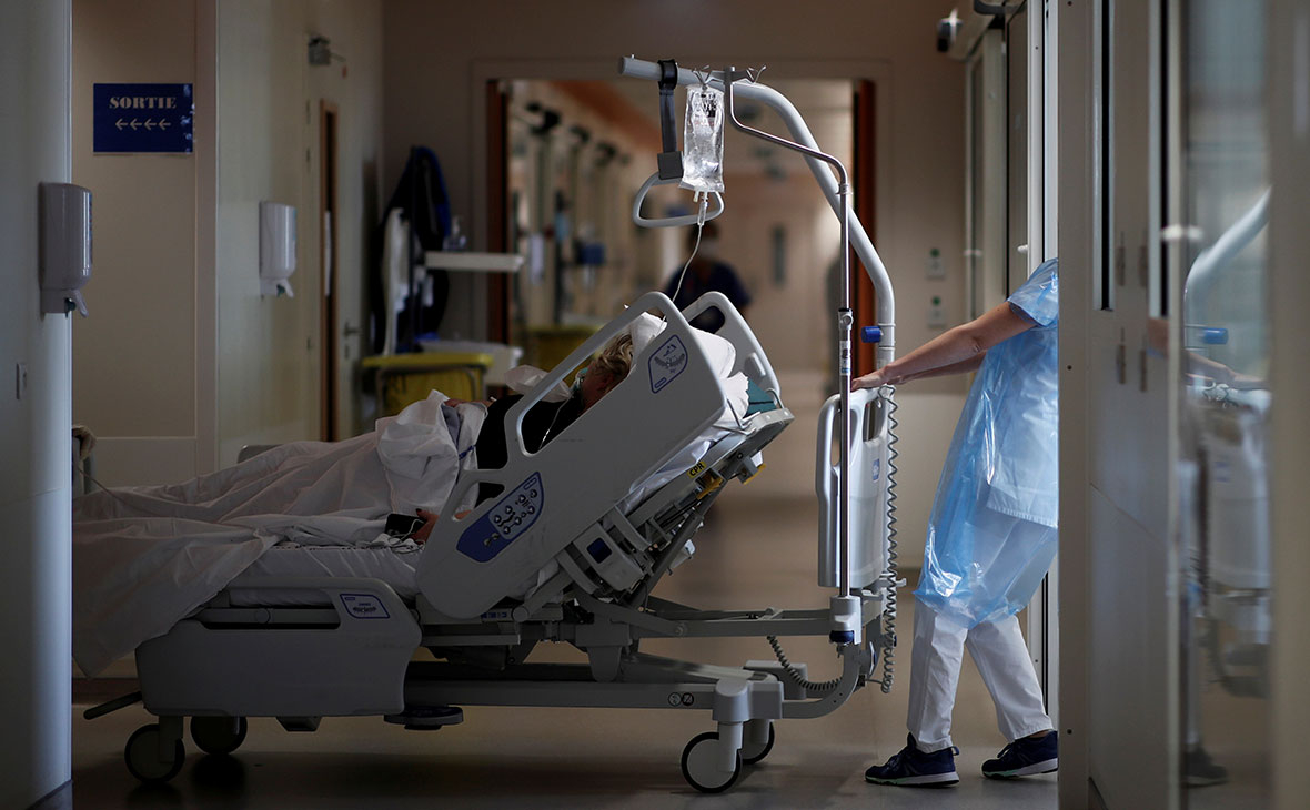 Омикрон может убить даже уже выздоровевшего человека — говорят врачи