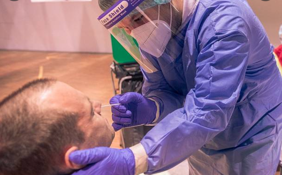 Насколько новые варианты коронавируса опасны?