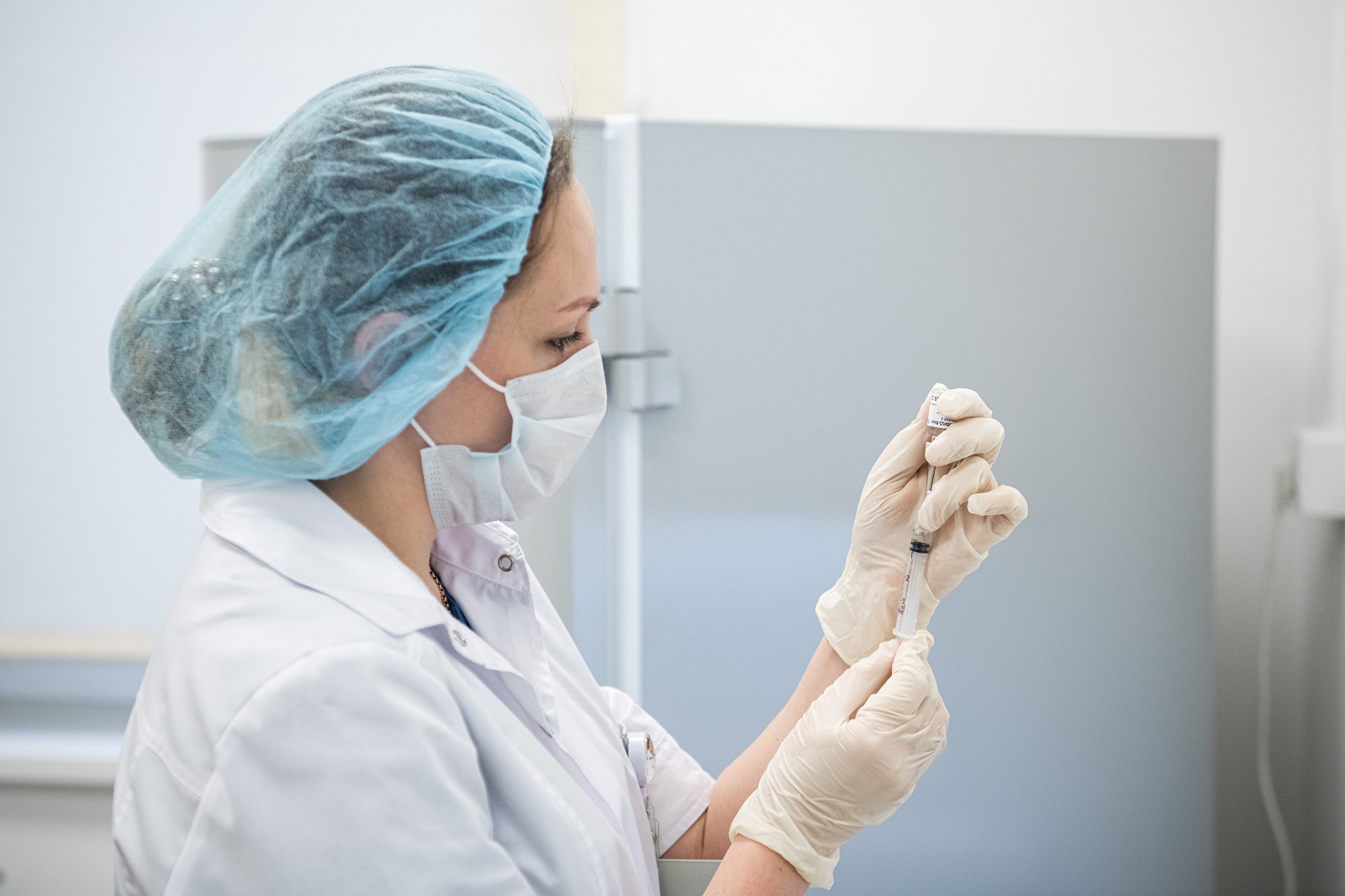 От чего зависит возможность повторной вакцинации от коронавируса?