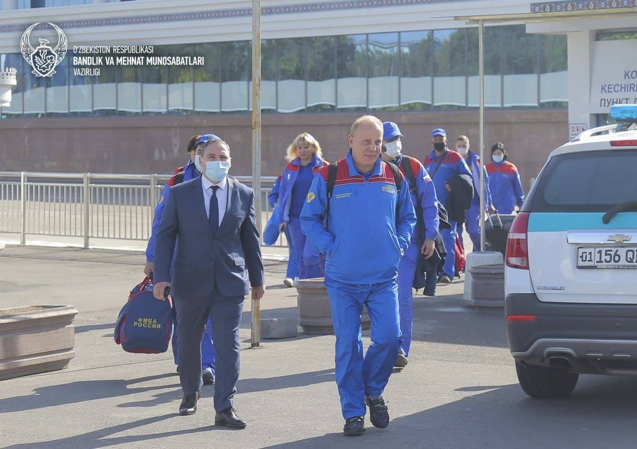 40 российских медиков прибыли в Узбекистан для медицинского осмотра граждан