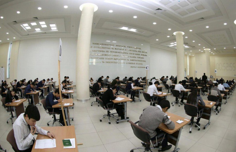 В Узбекистане отменят языковые сертификаты для некоторых поступающих в магистратуру