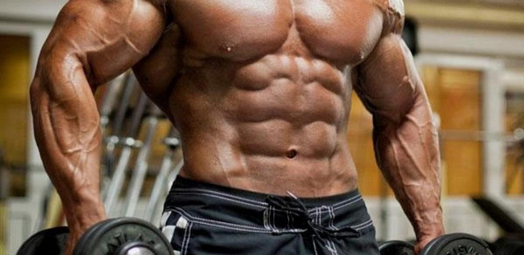 Ученые назвали принцип правильного питания, который помогает нарастить мышечную массу