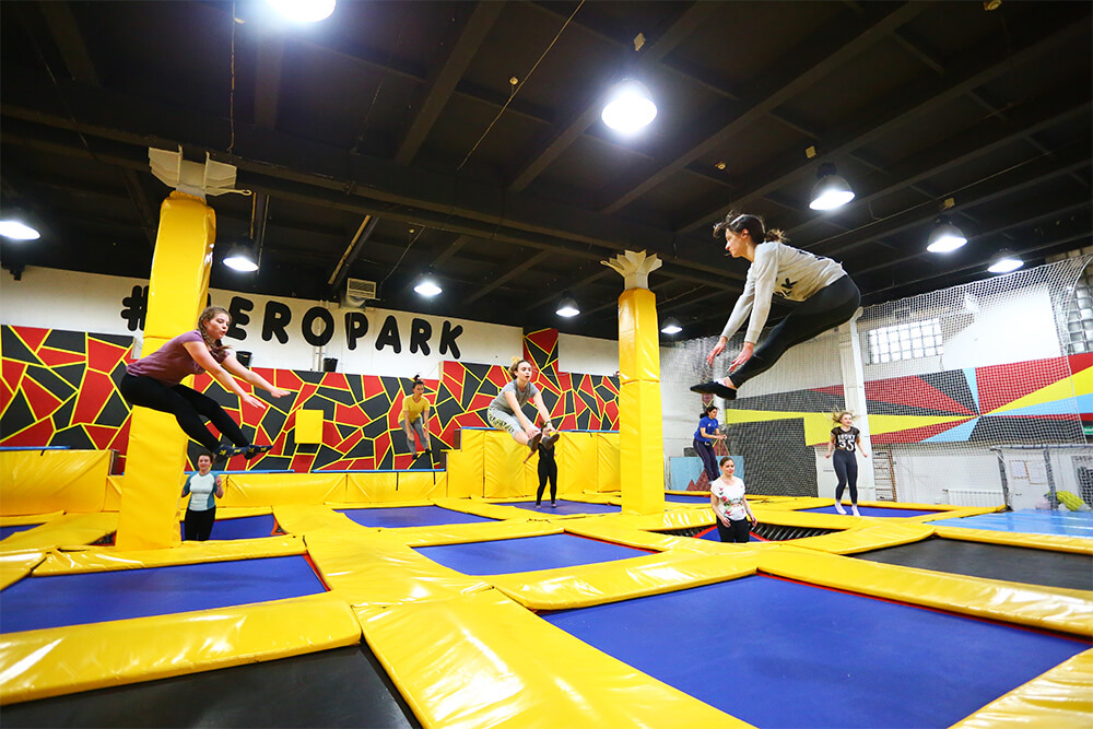 «Прыгай на батуте и худей» или о том, чем полезен джампинг