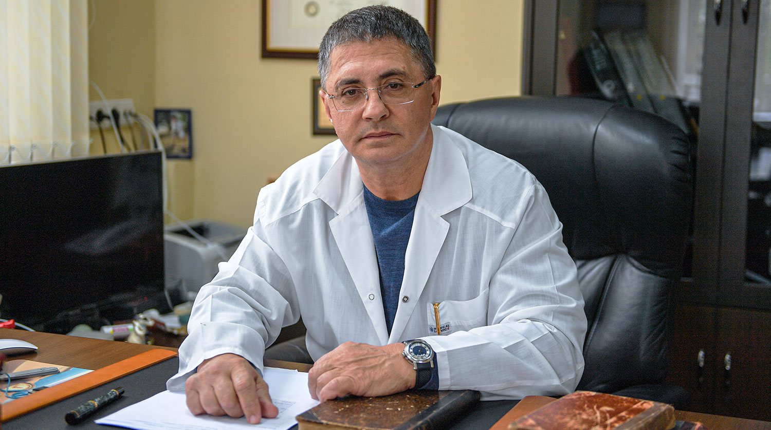 Мясников назвал единственное противопоказание к вакцинации от «короны»