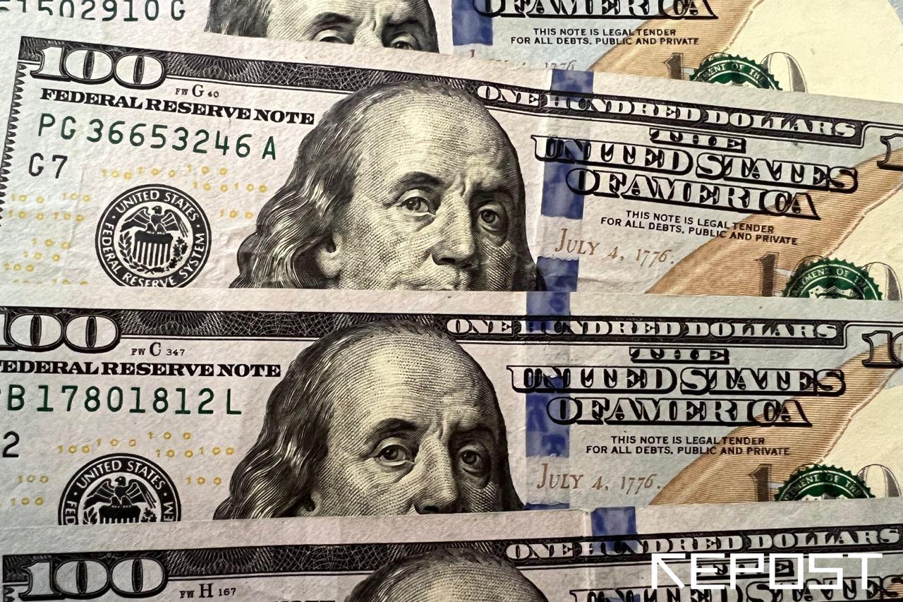 Курсы валют на 17 апреля: доллар начал дешеветь