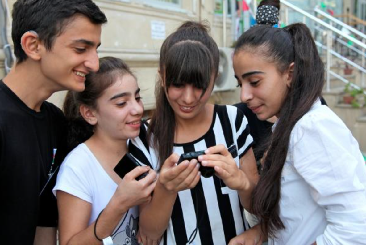 В Москве начались испытания вакцины для подростков