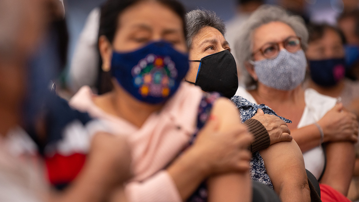 В Центре Гамалеи объяснили, почему «Спутник V» не может повлиять на ДНК человека