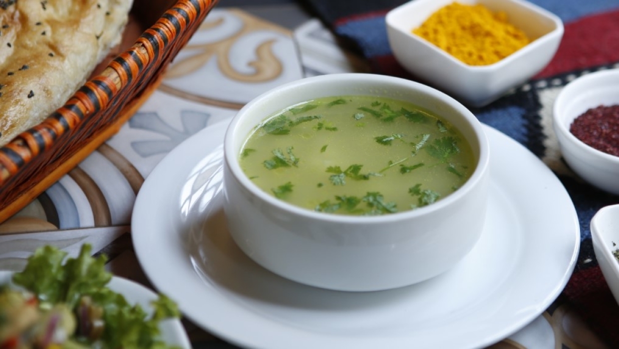 Диетолог раскрыл опасность мясного бульона