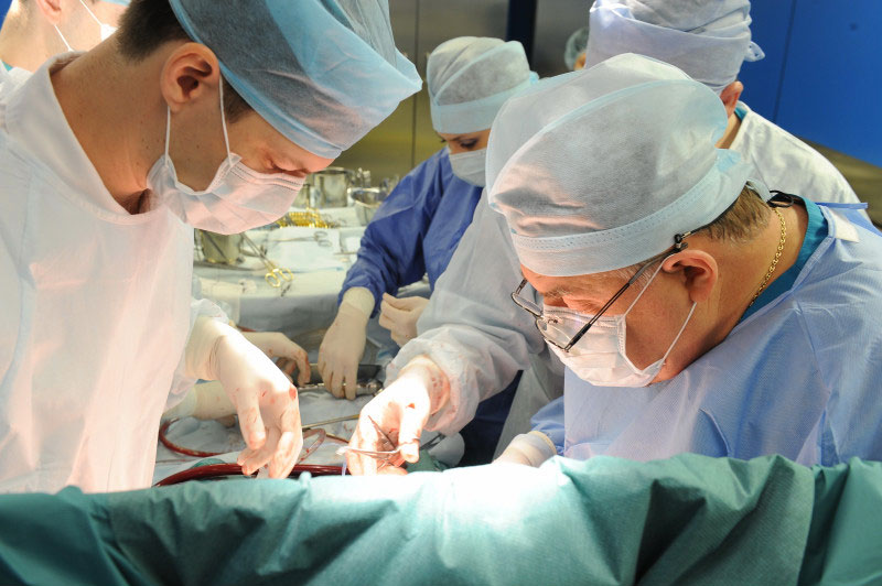 Женщина прожила со стаканом в мочевом пузыре четыре года и не чувствовала боли