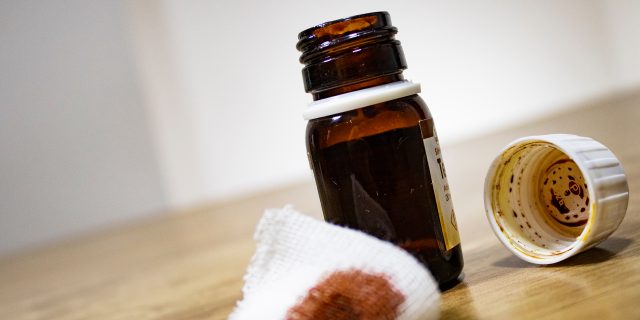 Пользователи сети советуют запасаться йодом для защиты от радиации – однако это может серьезно навредить