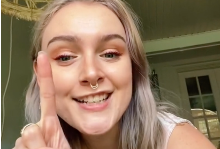 Блогер прославилась своим необычным способом избавиться от бессонницы с помощью выпивки и гороха