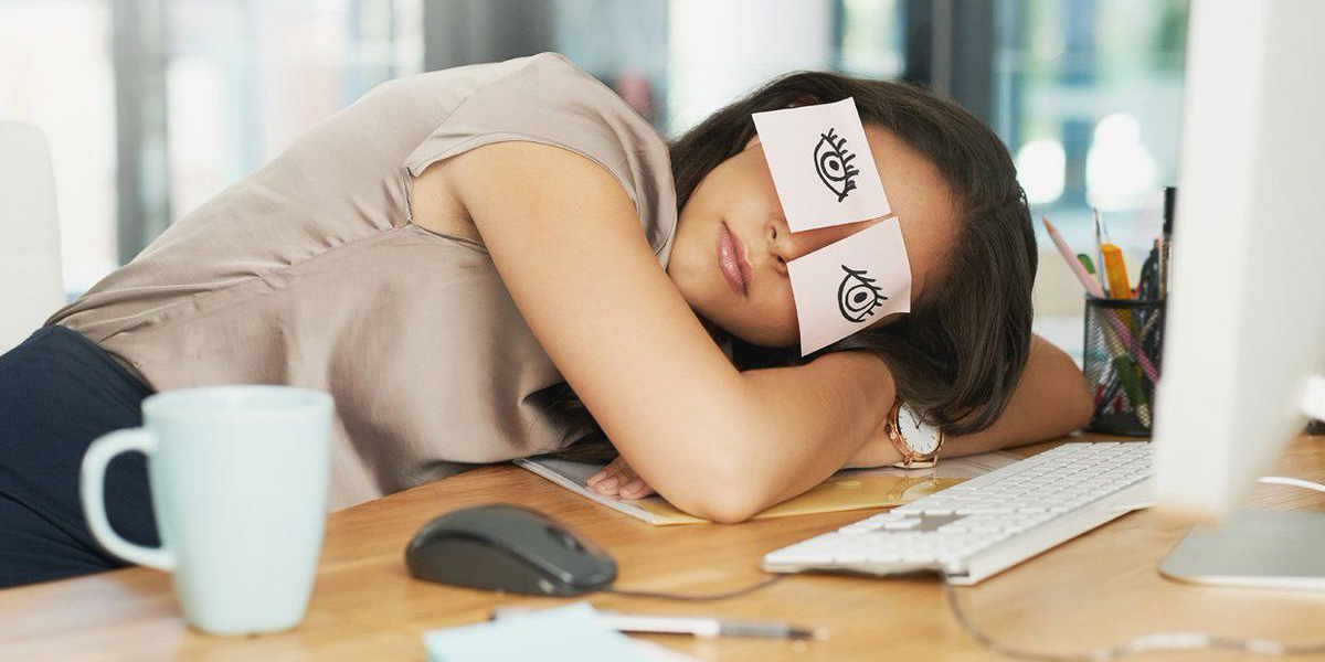 Какой чай поможет навсегда избавиться от дневной сонливости?