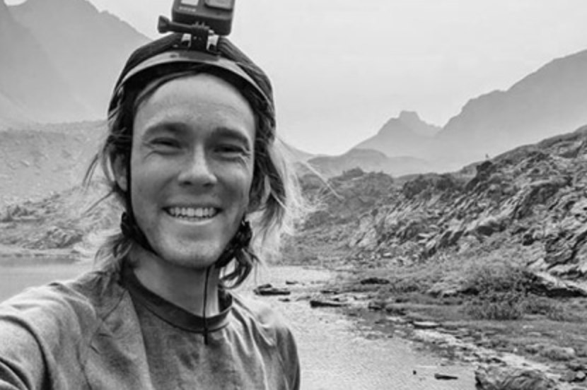 Альпинист решил покорить гору и умер в 200 метрах от вершины из-за отказа легких