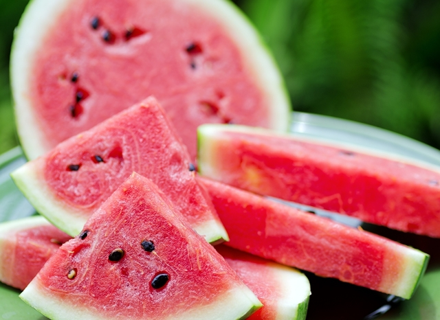 Кому стоит отказаться от арбузов?