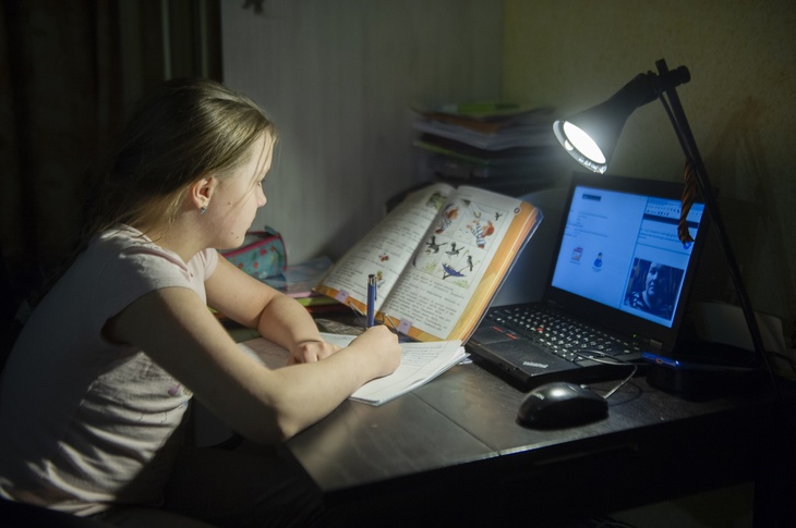 У школьников ухудшается здоровье из-за дистанционного обучения — подробности