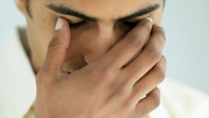 Узбекский терапевт рассказала, почему темнеет в глазах при резком подъеме