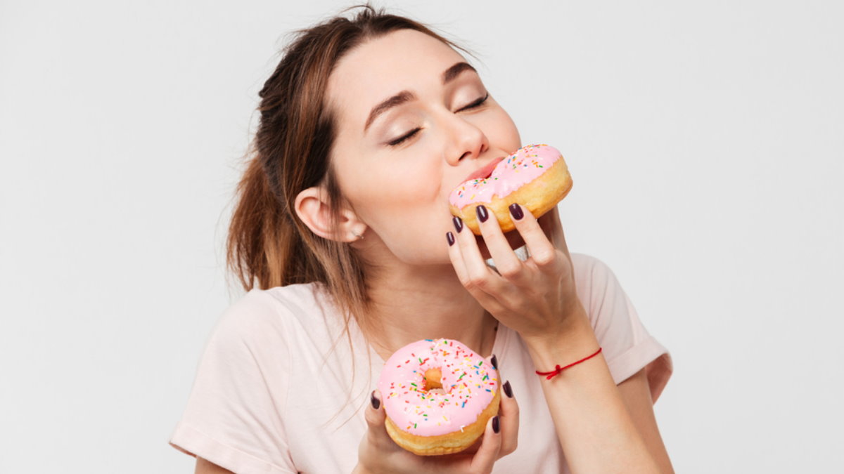 Рассказываем, как перестать хотеть съесть сладенького после любой трапезы