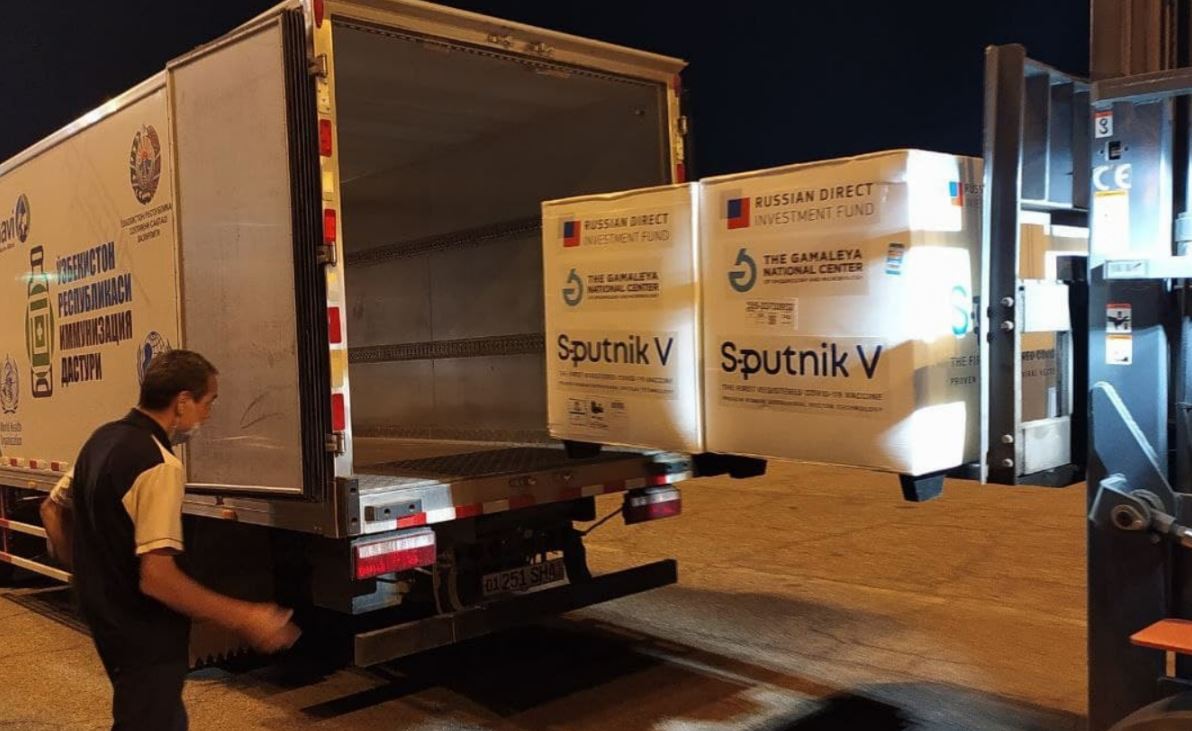 В Узбекистан завезли очередную партию вакцины Sputnik V