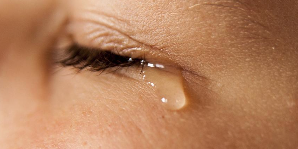 Зачем делать массаж слезного мешка новорожденному — видео