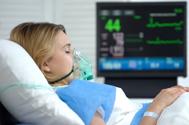 Женщина впала в кому, а когда очнулась, узнала, что она родила дочь