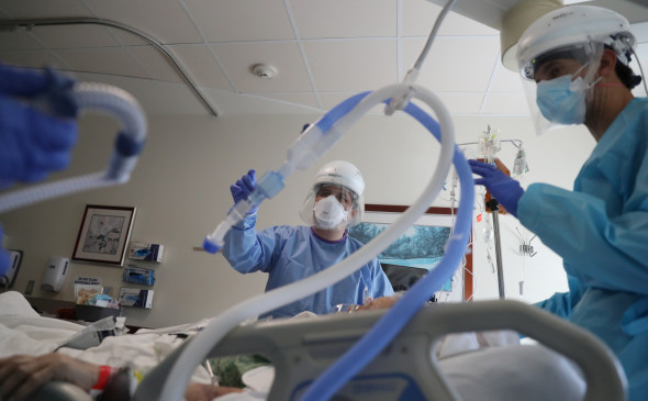 Ученые оценили вероятность госпитализации у непривитых от COVID-19