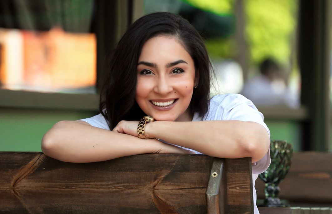 Алие Параст